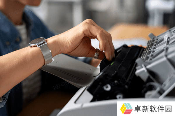 清理打印机内部 清理打印机内部